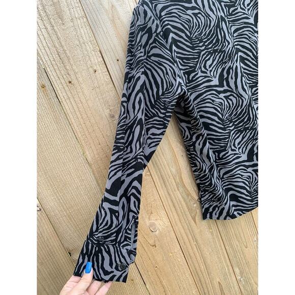 ANNA and FRANK Shirt Women Black grey animal Print Button Up Long Sleeve large - Picture 7 of 7